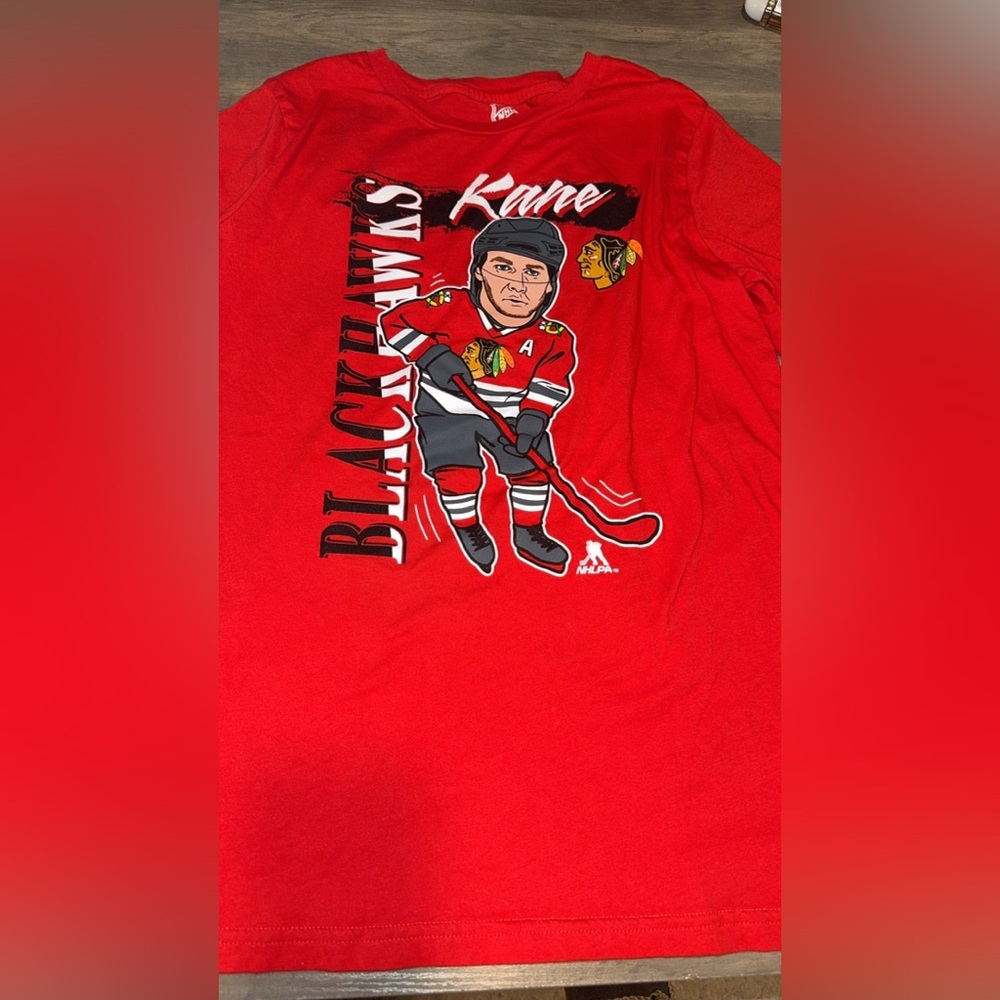 NHL Chicago Blackhawks Boys Youth T-shirt X-Large (18/20) Patrick Kane Red Logo